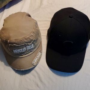 Set of 2 Caps Cubs - Wrigley Field